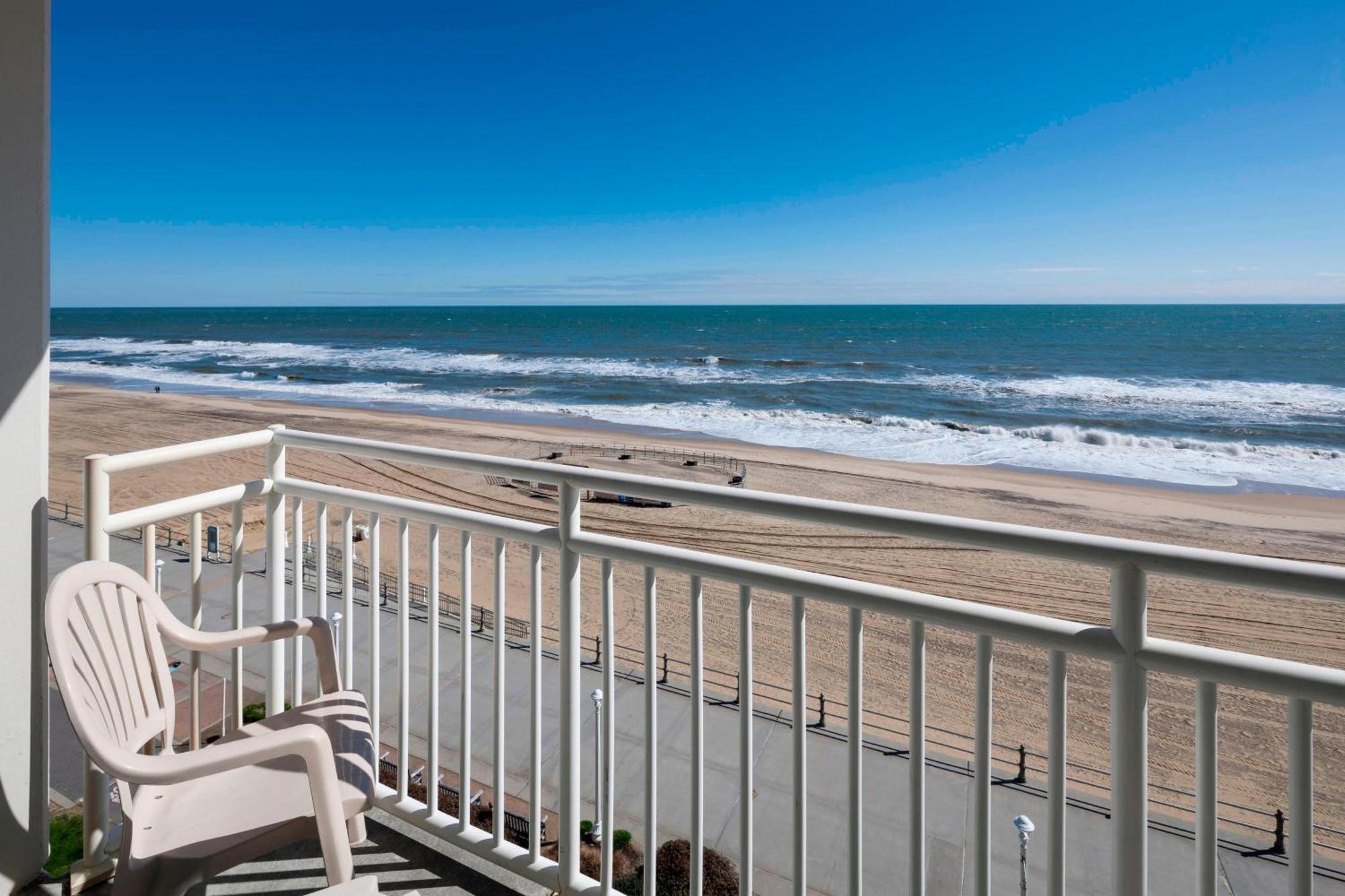 Courtyard Virginia Beach Oceanfront/South Hotel Exterior photo